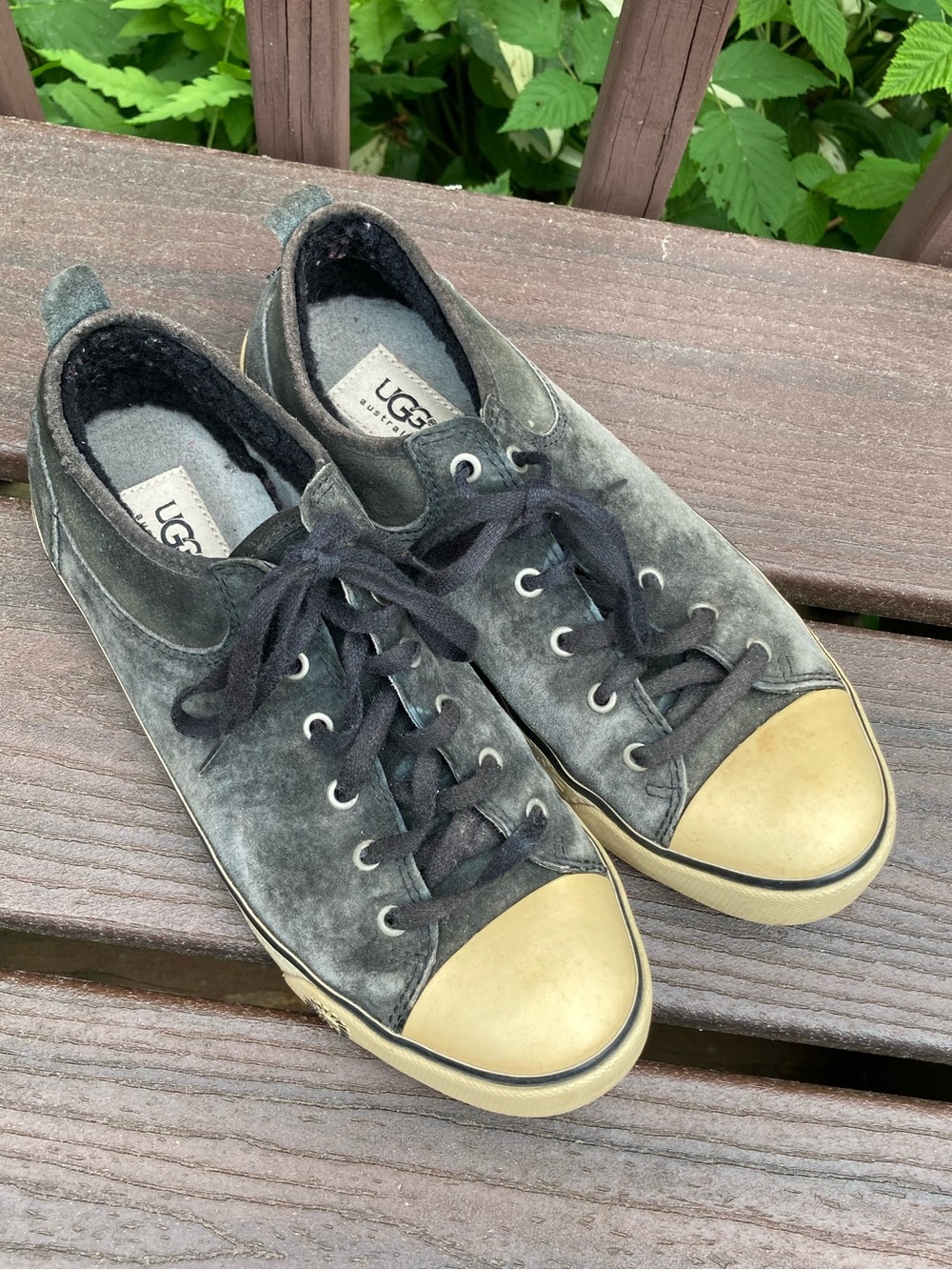 UGG Evera Suede Sneakers Women’s Size 8.5 Dark Grey